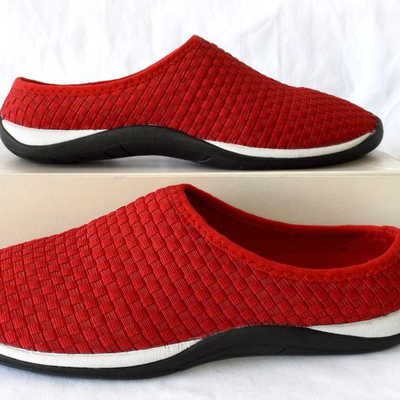 L.L. Bean, Bean Sport Woven, Red Slip Ons, Mint Condition! - Picture 4 of 9
